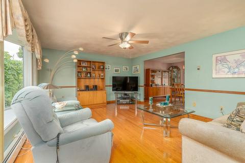 17 Fox Run, Cranston, RI 02921 photo 5