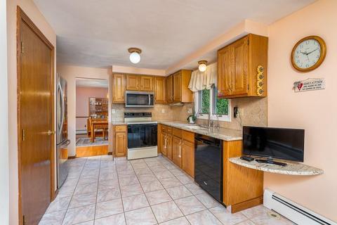 17 Fox Run, Cranston, RI 02921 photo 8
