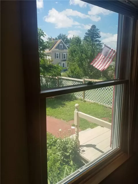 85 Silver Spring Ave, Riverside, RI 02915 photo 10