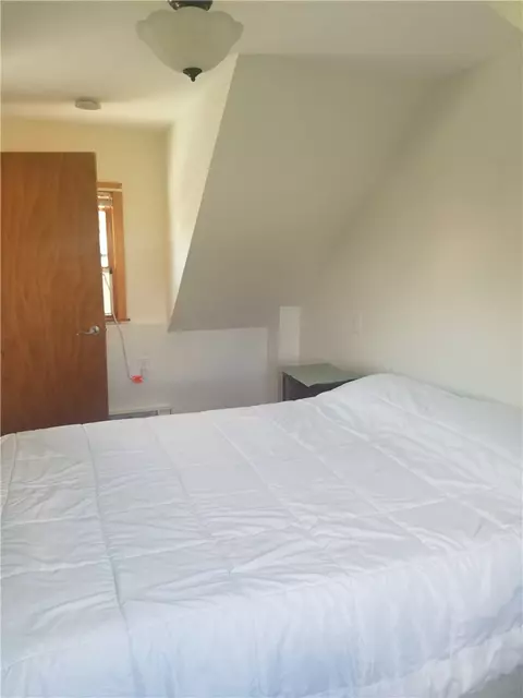 85 Silver Spring Ave, Riverside, RI 02915 photo 15