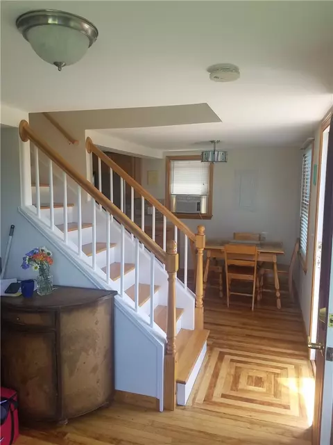 85 Silver Spring Ave, Riverside, RI 02915 photo 3