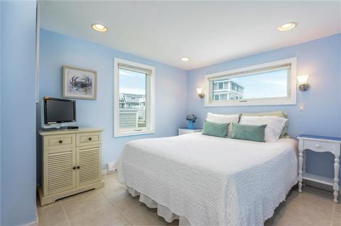 34 Champlin Ave, Narragansett, RI 02882 photo 17