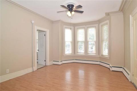 27 Olo St, Woonsocket, RI 02895 photo 3