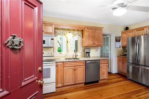 94 Summer St, Woonsocket, RI 02895 photo 15