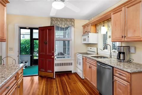 94 Summer St, Woonsocket, RI 02895 photo 16