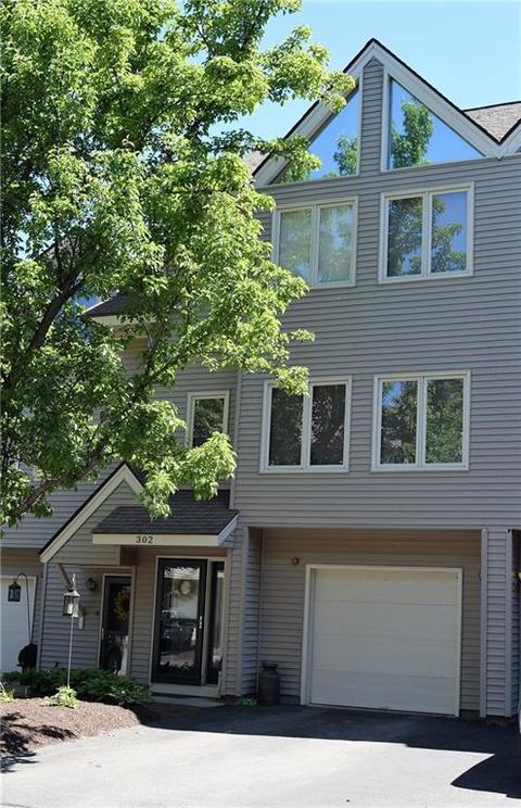 302 Holley Ln, Woonsocket, RI 02895 photo 2