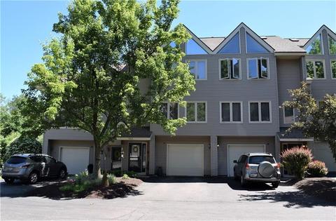 302 Holley Ln, Woonsocket, RI 02895 photo 1
