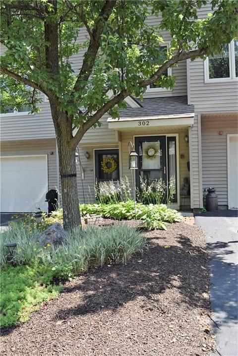 302 Holley Ln, Woonsocket, RI 02895 photo 4