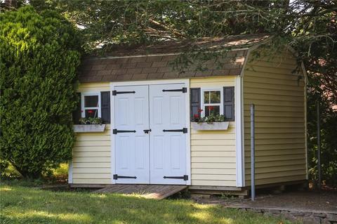 4 Cedar Crest Dr, Westerly, RI 02891 photo 8