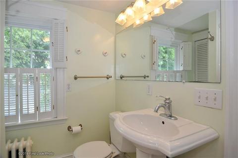 27 Mayfair Rd, Warwick, RI 02888 photo 17