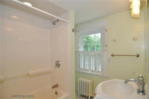 27 Mayfair Rd, Warwick, RI 02888 photo 16