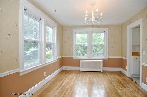 27 Mayfair Rd, Warwick, RI 02888 photo 5