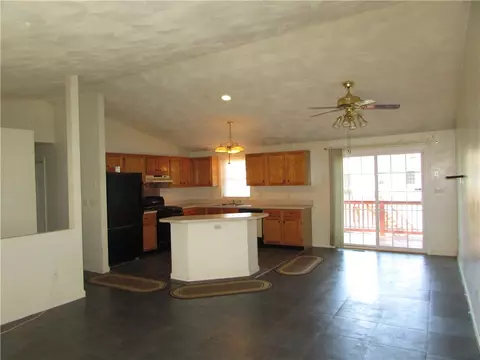 45 Redwood St, Woonsocket, RI 02895 photo 6