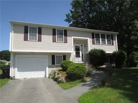 45 Redwood St, Woonsocket, RI 02895 photo 1