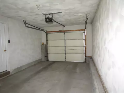 45 Redwood St, Woonsocket, RI 02895 photo 13