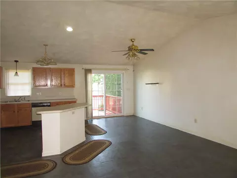 45 Redwood St, Woonsocket, RI 02895 photo 7
