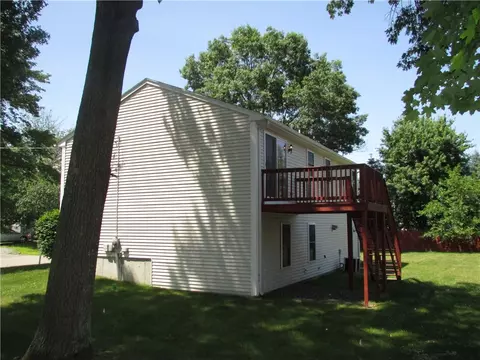 45 Redwood St, Woonsocket, RI 02895 photo 5
