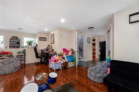 33 Baxter St, Woonsocket, RI 02895 photo 23
