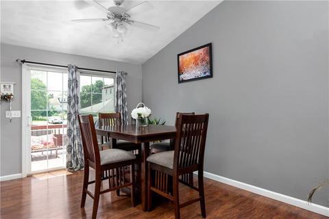 33 Baxter St, Woonsocket, RI 02895 photo 14