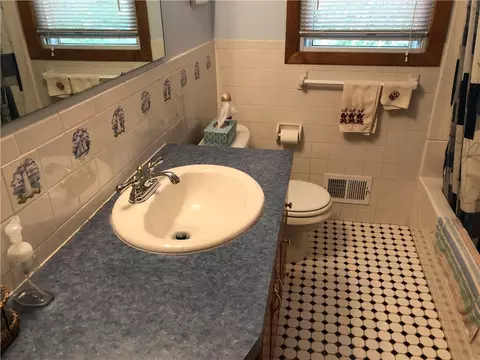 2 Gilbert St, Warwick, RI 02886 photo 14