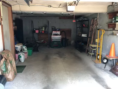 2 Gilbert St, Warwick, RI 02886 photo 27