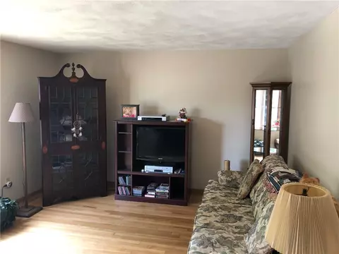 2 Gilbert St, Warwick, RI 02886 photo 11