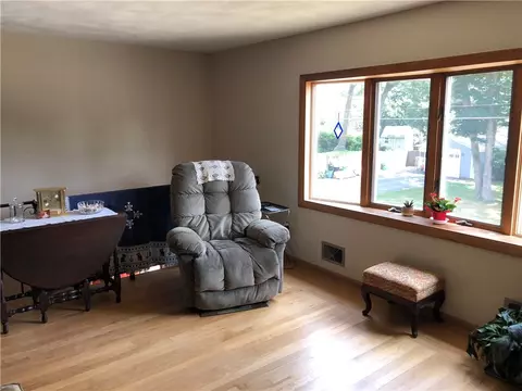2 Gilbert St, Warwick, RI 02886 photo 12