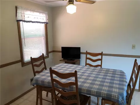 2 Gilbert St, Warwick, RI 02886 photo 9