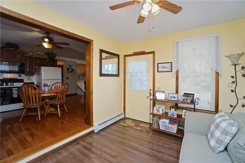 34 Ocean Ave, Warwick, RI 02889 photo 10
