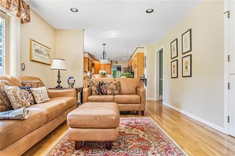 42 Stubtoe Dr, Warwick, RI 02886 photo 9