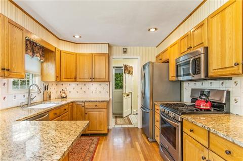 42 Stubtoe Dr, Warwick, RI 02886 photo 5