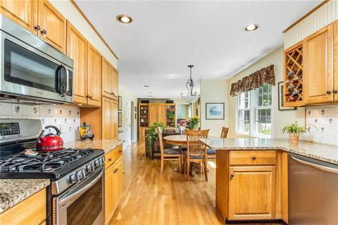 42 Stubtoe Dr, Warwick, RI 02886 photo 7