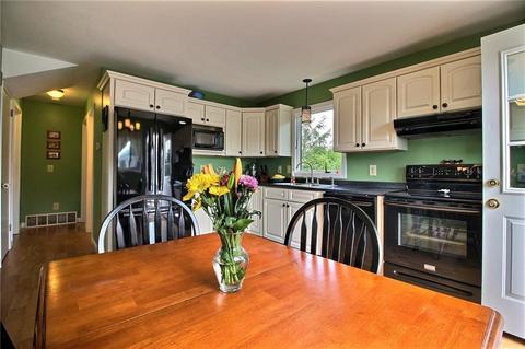 7 Miner St, Westerly, RI 02891 photo 5