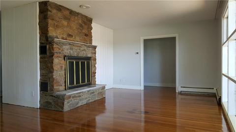 1418 Mendon Rd, Woonsocket, RI 02895 photo 3