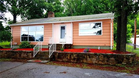 1418 Mendon Rd, Woonsocket, RI 02895 photo 1