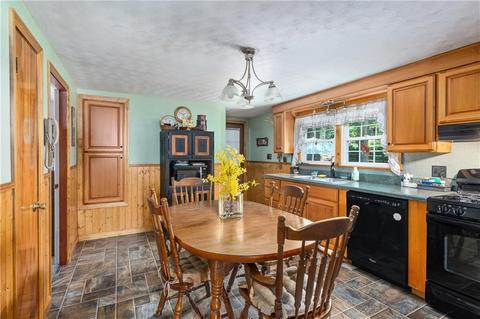 327 Thibeault Ave, Woonsocket, RI 02895 photo 9