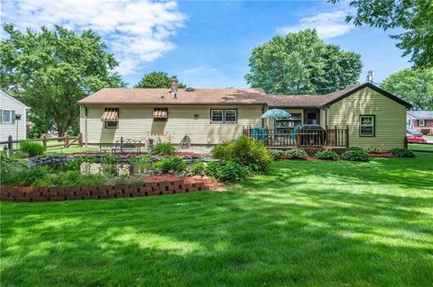 327 Thibeault Ave, Woonsocket, RI 02895 photo 2