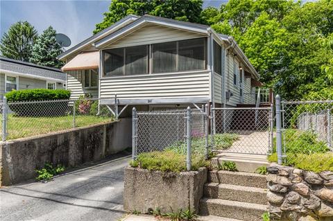 201 Saint Leon Ave, Woonsocket, RI 02895 photo 2