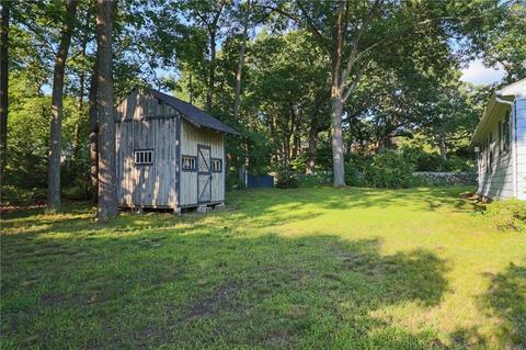 23 Pine Crest Dr, Woonsocket, RI 02895 photo 8