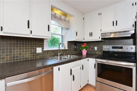 42 Tomahawk Ct, Warwick, RI 02886 photo 8
