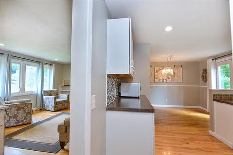 42 Tomahawk Ct, Warwick, RI 02886 photo 6
