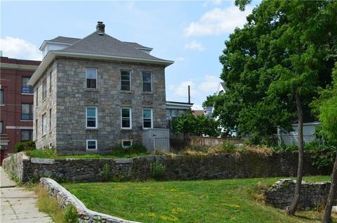 218 Park Pl, Woonsocket, RI 02895 photo 1