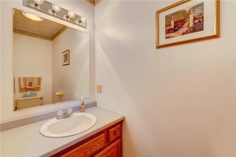 60 Derbyshire Dr, Cranston, RI 02921 photo 18