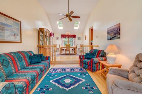 60 Derbyshire Dr, Cranston, RI 02921 photo 14