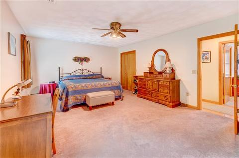 60 Derbyshire Dr, Cranston, RI 02921 photo 20