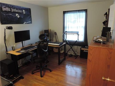 584 Walnut Hill Rd, Woonsocket, RI 02895 photo 11