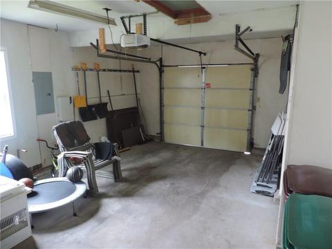 584 Walnut Hill Rd, Woonsocket, RI 02895 photo 17
