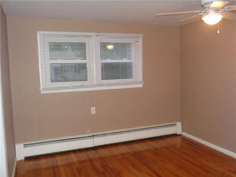 30 Parade Rd, Warwick, RI 02886 photo 17