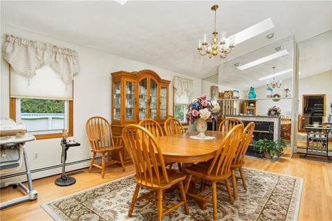 4 Dutchess Dr, Cranston, RI 02920 photo 6
