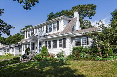 29 Spruce St, Westerly, RI 02891 photo 2